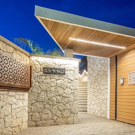 Sun N Salt Private * Agios Georgios Pagon