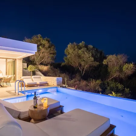 Sun N Salt Private * Agios Georgios Pagon