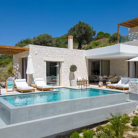 Sun N Salt Private * Agios Georgios Pagon